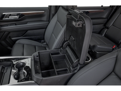 2025 Chevrolet Suburban LT