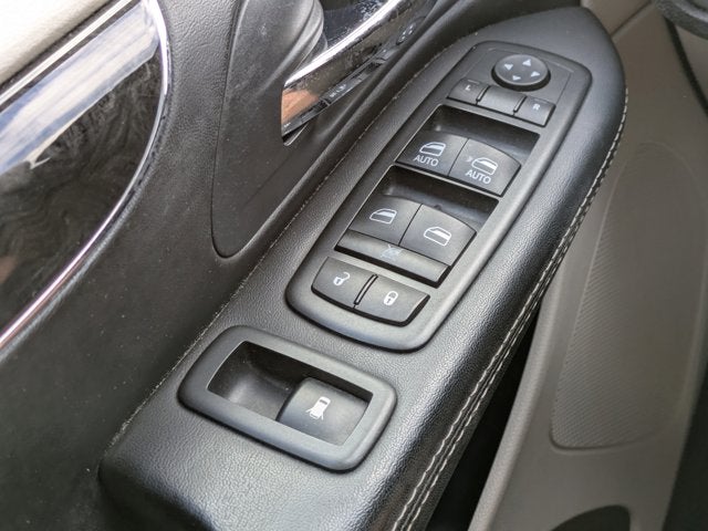 2014 Chrysler Town & Country Touring