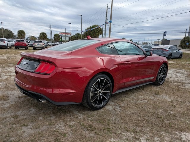 2022 Ford Mustang EcoBoost