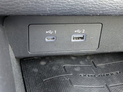 2022 Mitsubishi Outlander ES