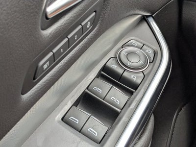 2023 Cadillac XT4 FWD Premium Luxury