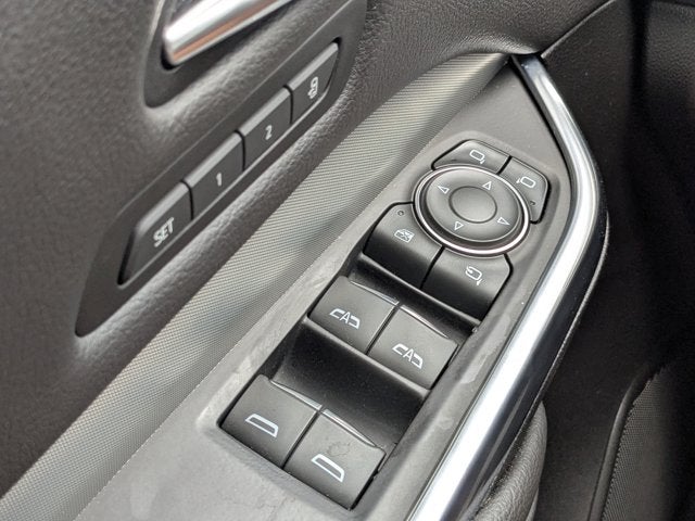 2023 Cadillac XT4 FWD Premium Luxury