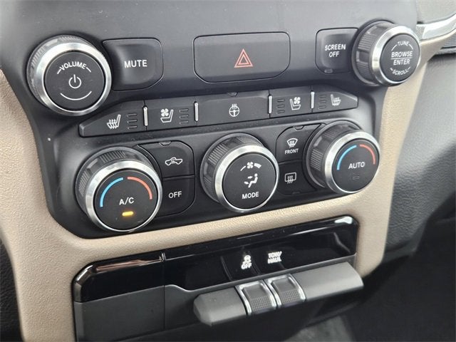 2022 RAM 1500 Laramie Crew Cab 4x4 5'7" Box