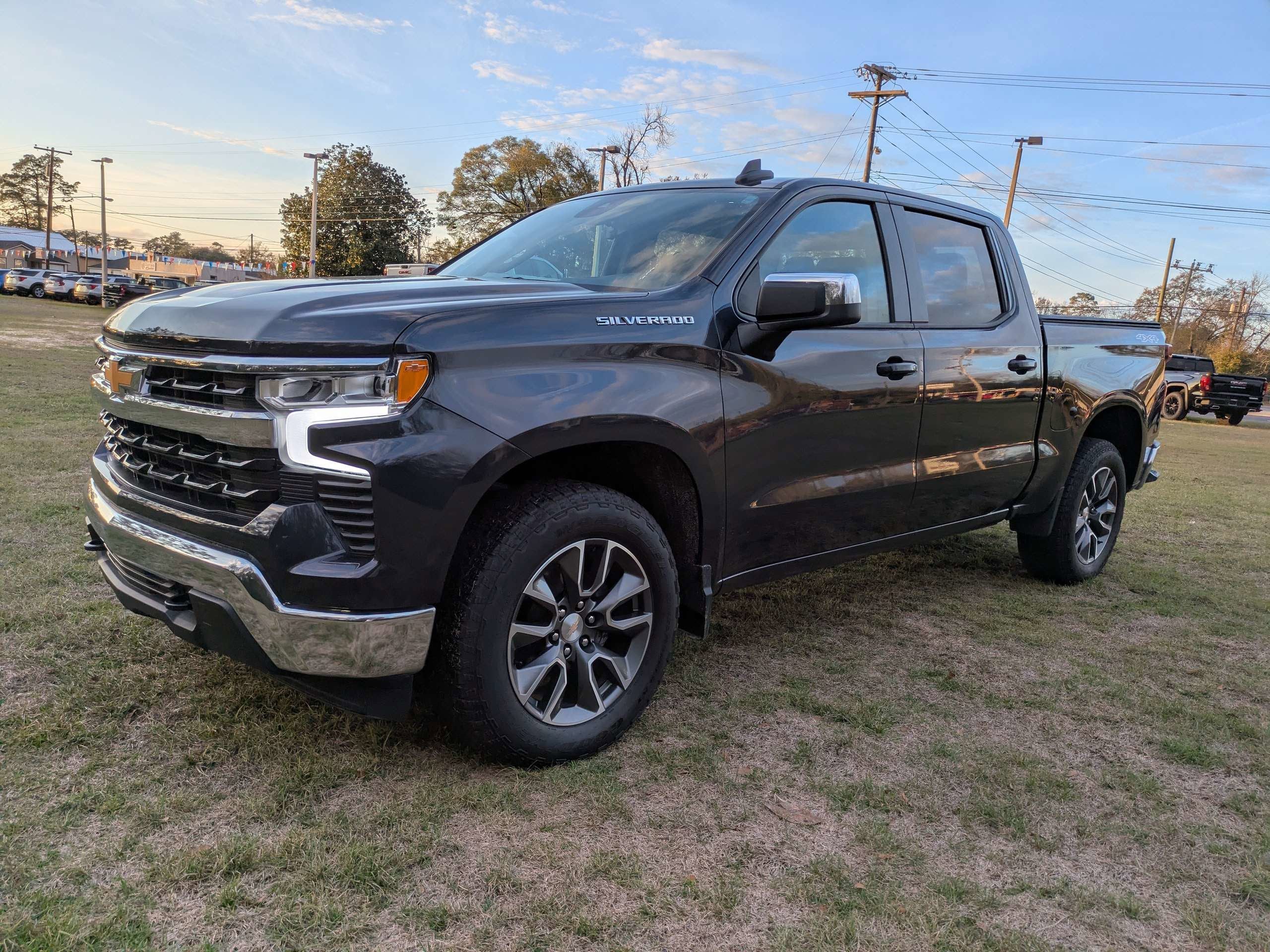 2024 Chevrolet Silverado 1500 LT (2FL)