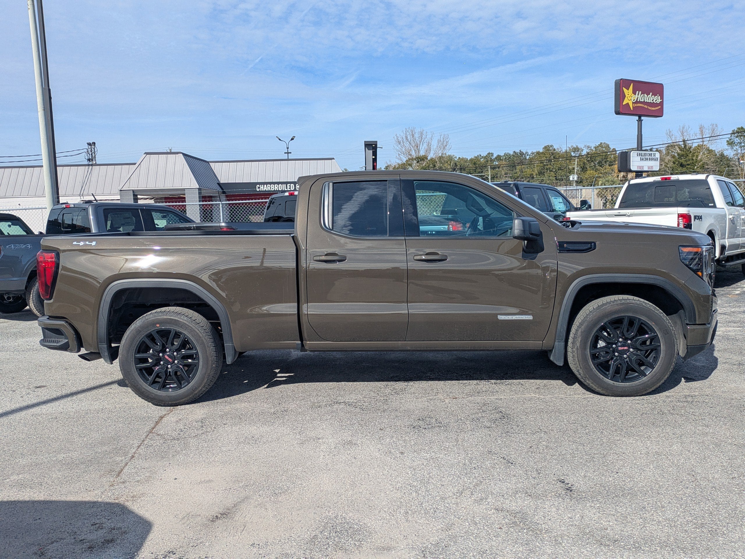 2024 GMC Sierra 1500 Elevation