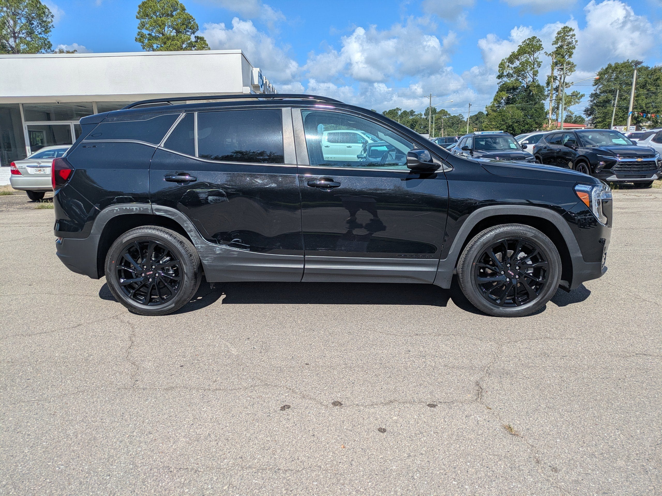 2024 GMC Terrain SLE