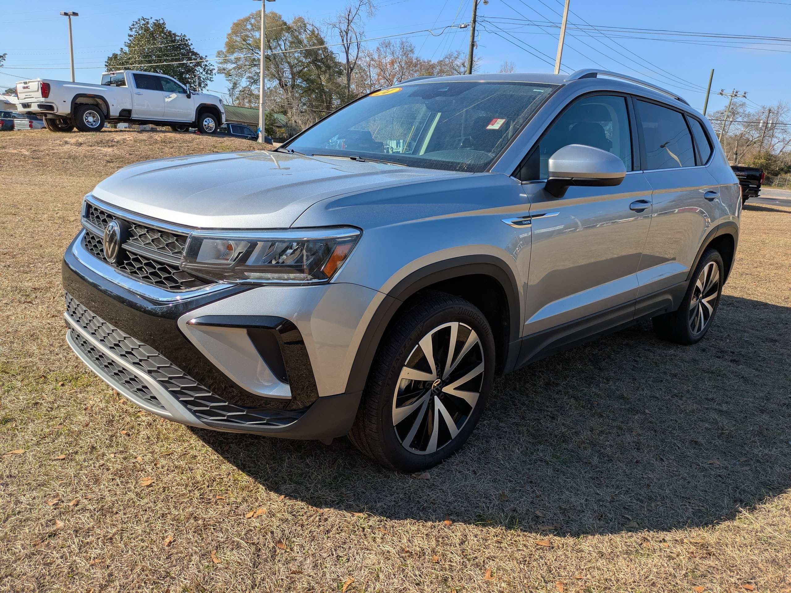 2024 Volkswagen Taos SE