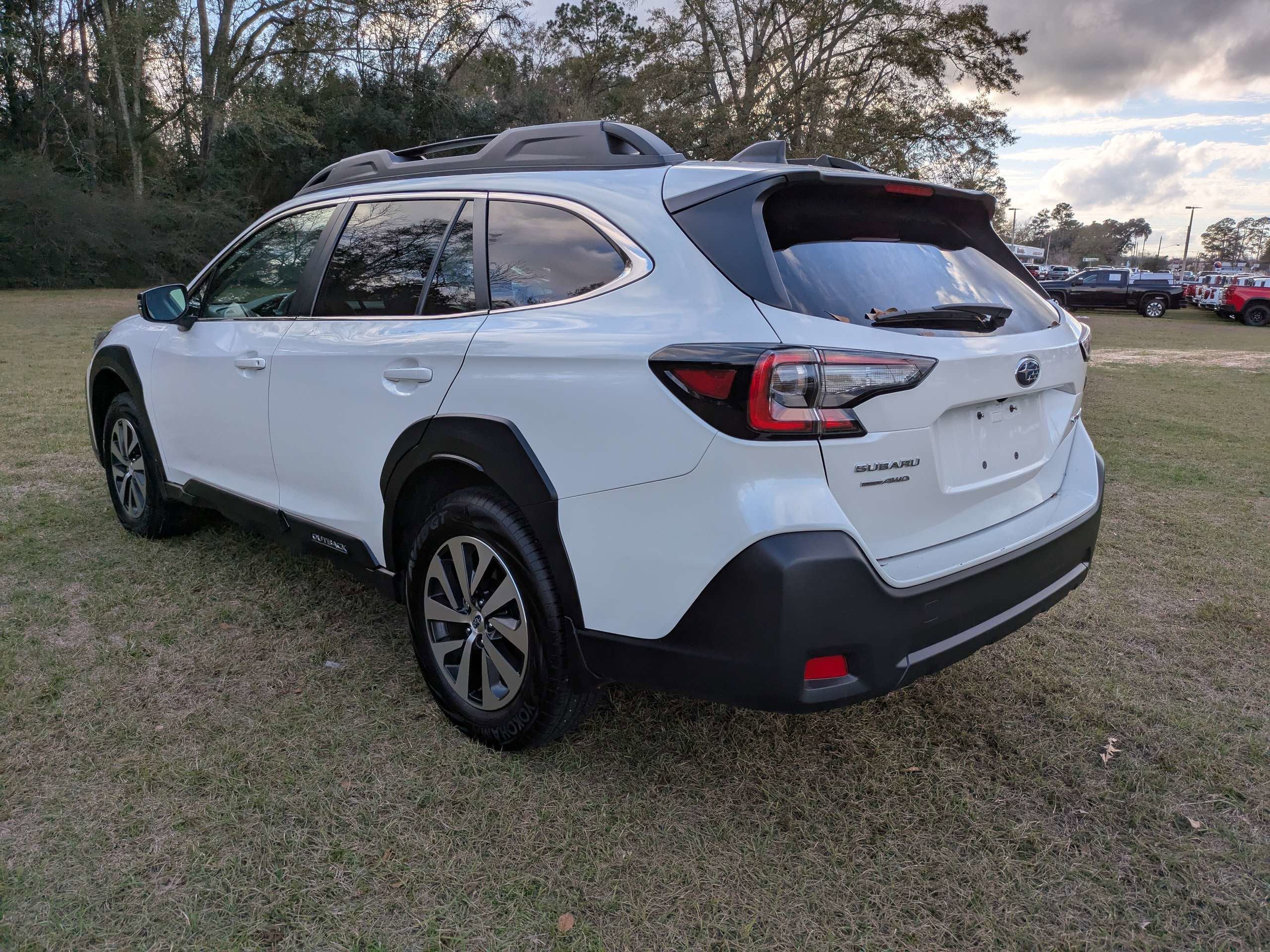 2023 Subaru Outback Premium