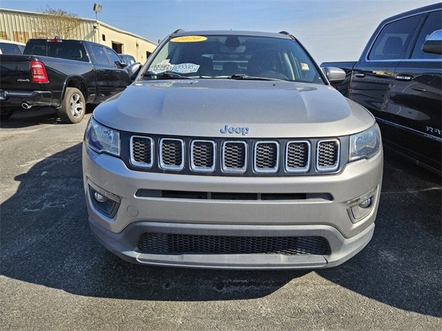 2020 Jeep Compass Latitude w/Sun/Wheel Pkg