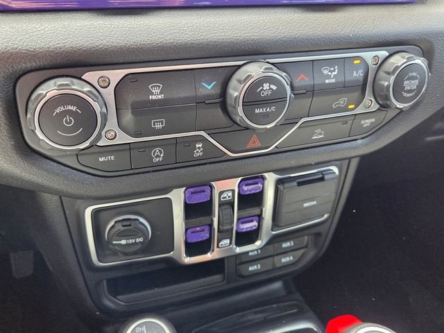 2025 Jeep Gladiator Nighthawk