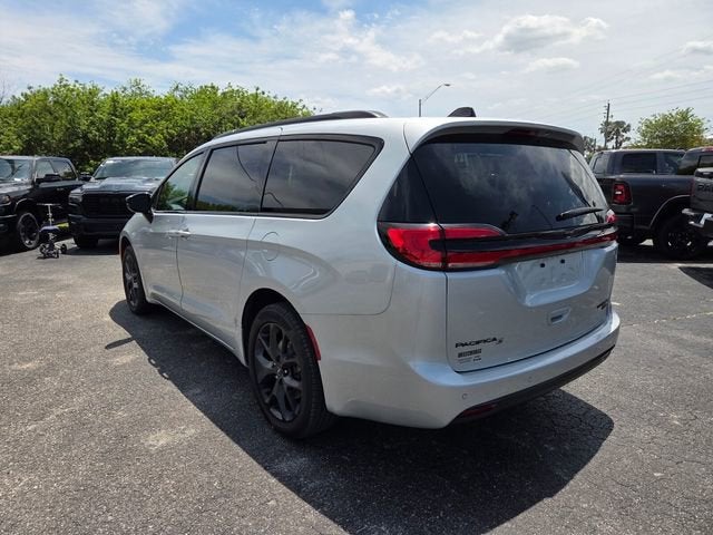 2024 Chrysler Pacifica Limited