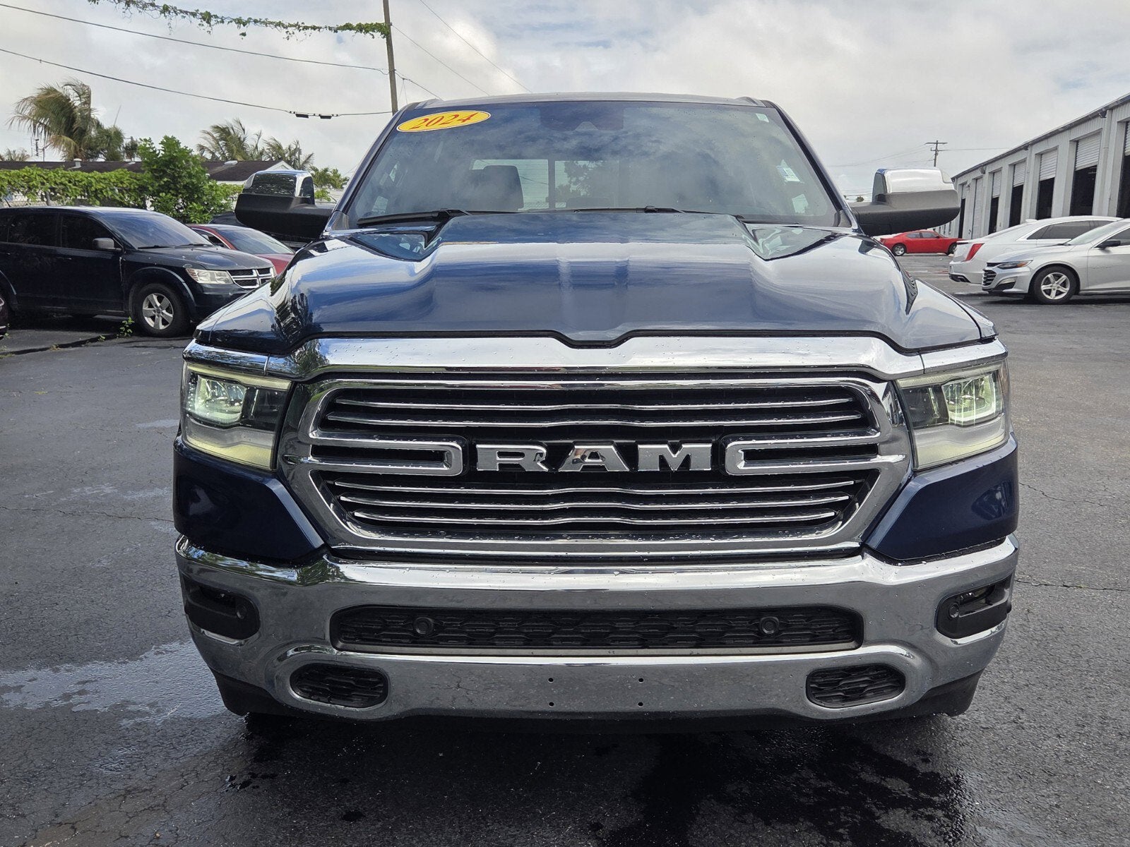 2024 RAM 1500 Laramie Crew Cab 4x4 5'7" Box