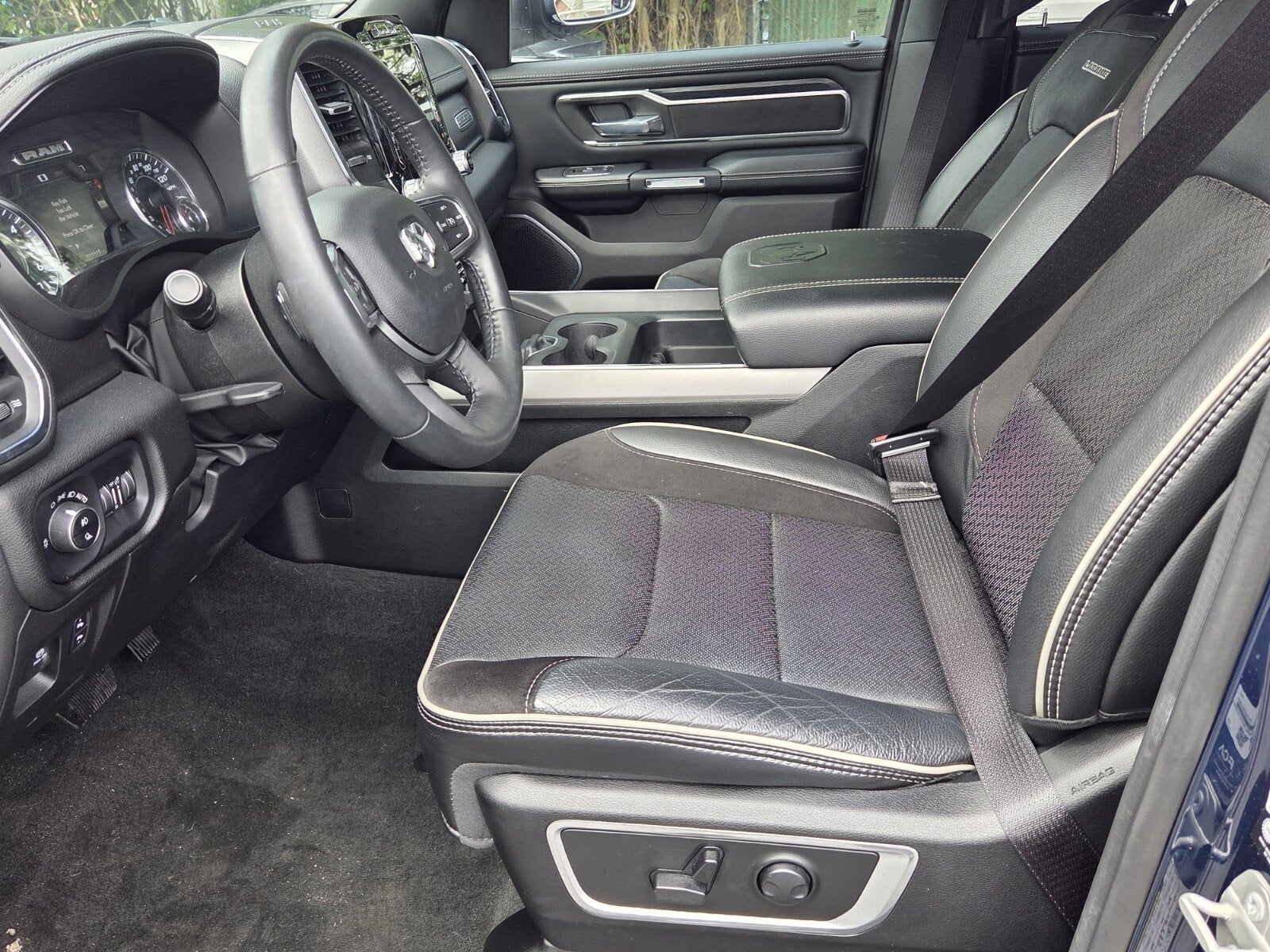 2024 RAM 1500 Laramie Crew Cab 4x4 5'7" Box