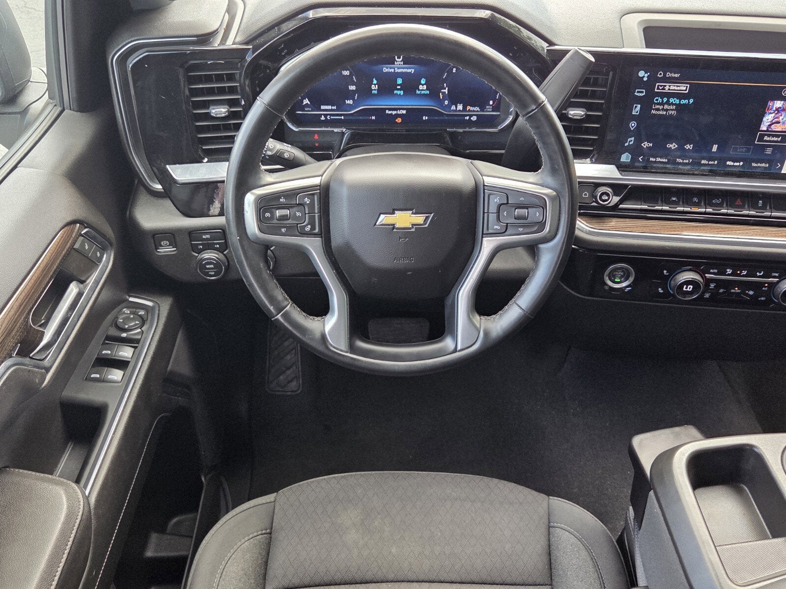 2023 Chevrolet Silverado 1500 LT (2FL)