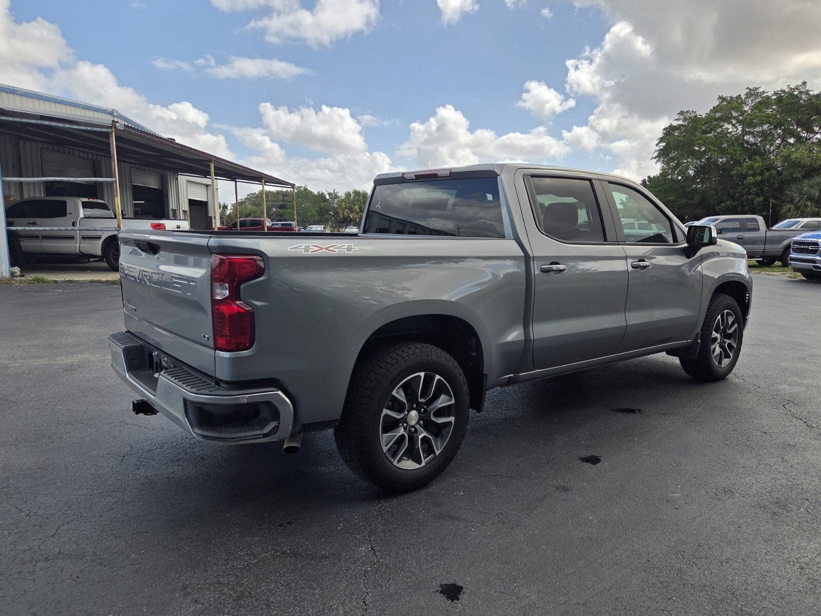 2024 Chevrolet Silverado 1500 LT (2FL)