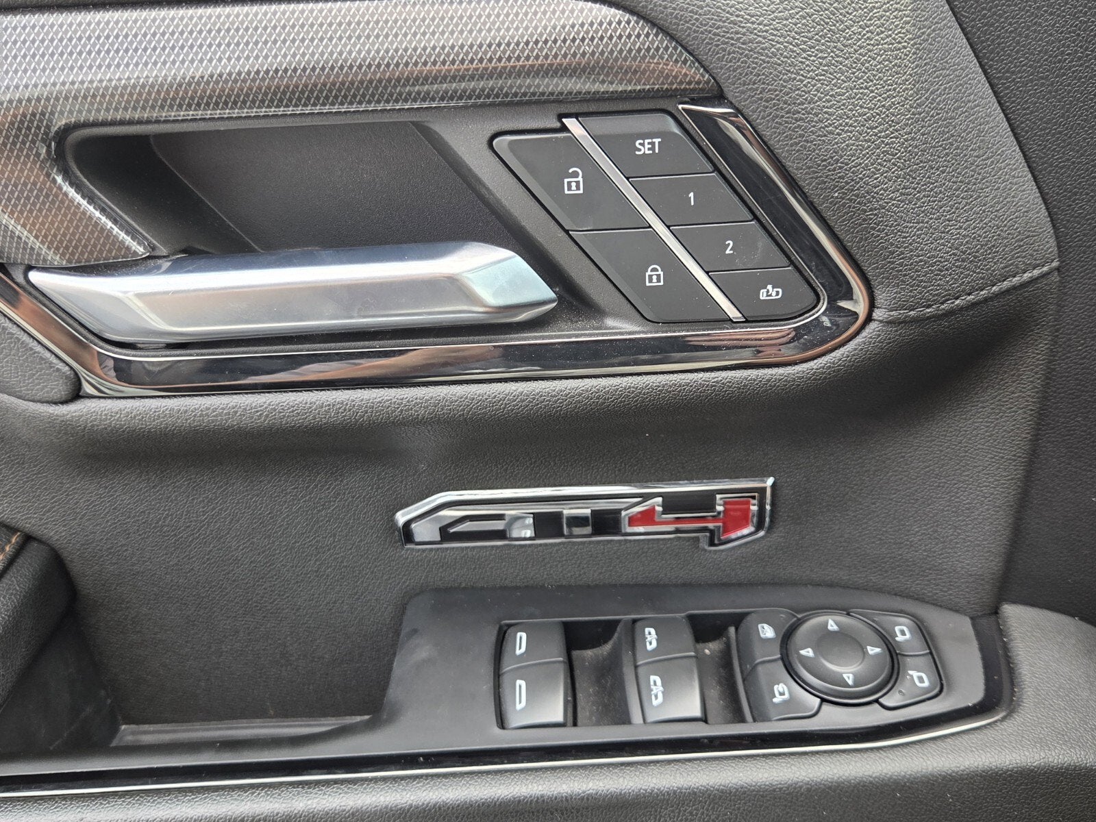 2024 GMC Sierra 1500 AT4