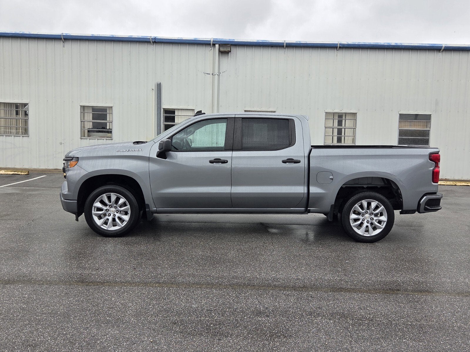 2024 Chevrolet Silverado 1500 Custom