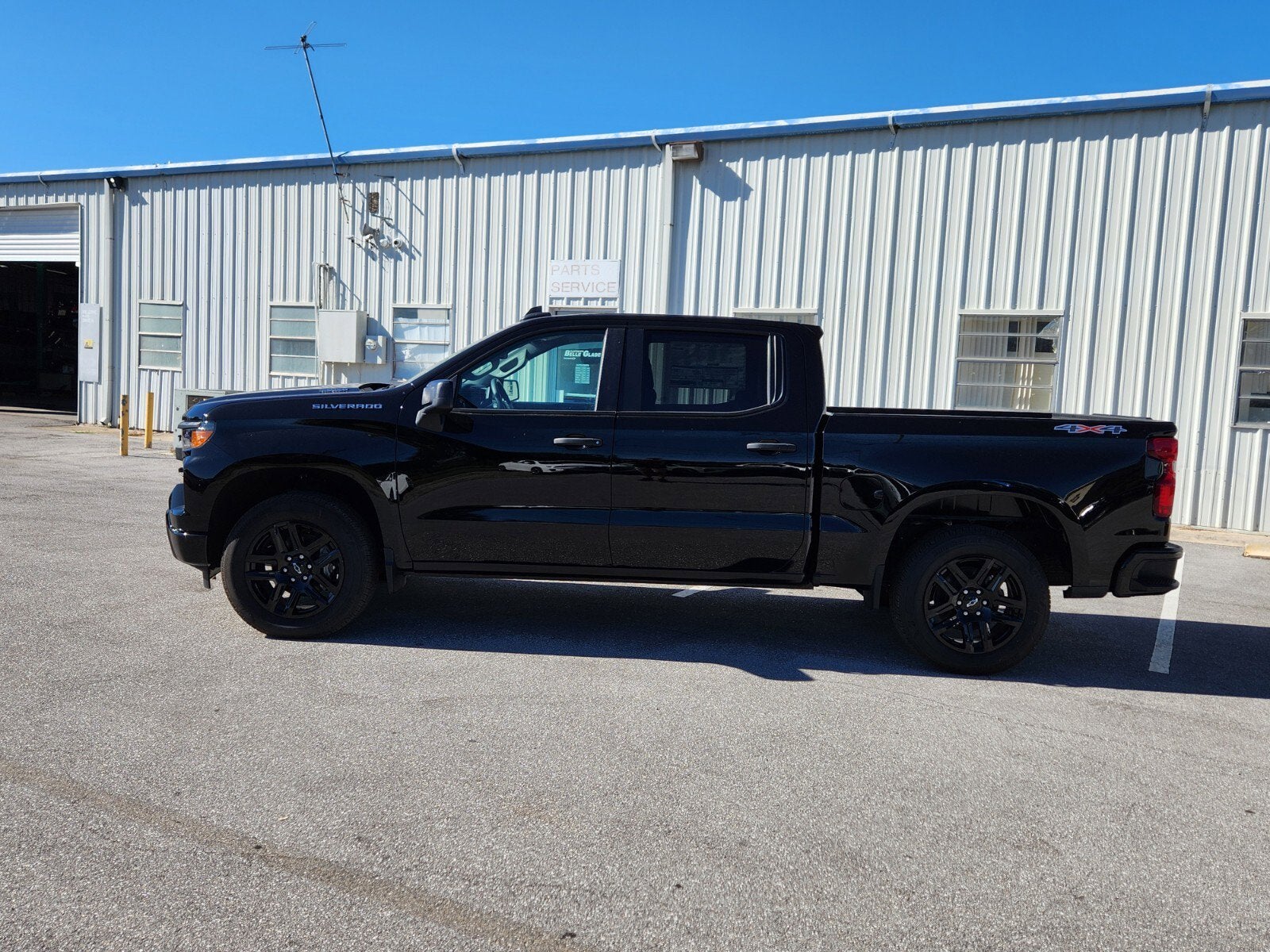 2025 Chevrolet Silverado 1500 Custom