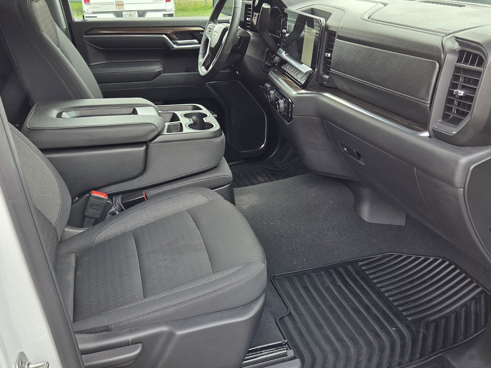 2025 Chevrolet Silverado 1500 LT (2FL)