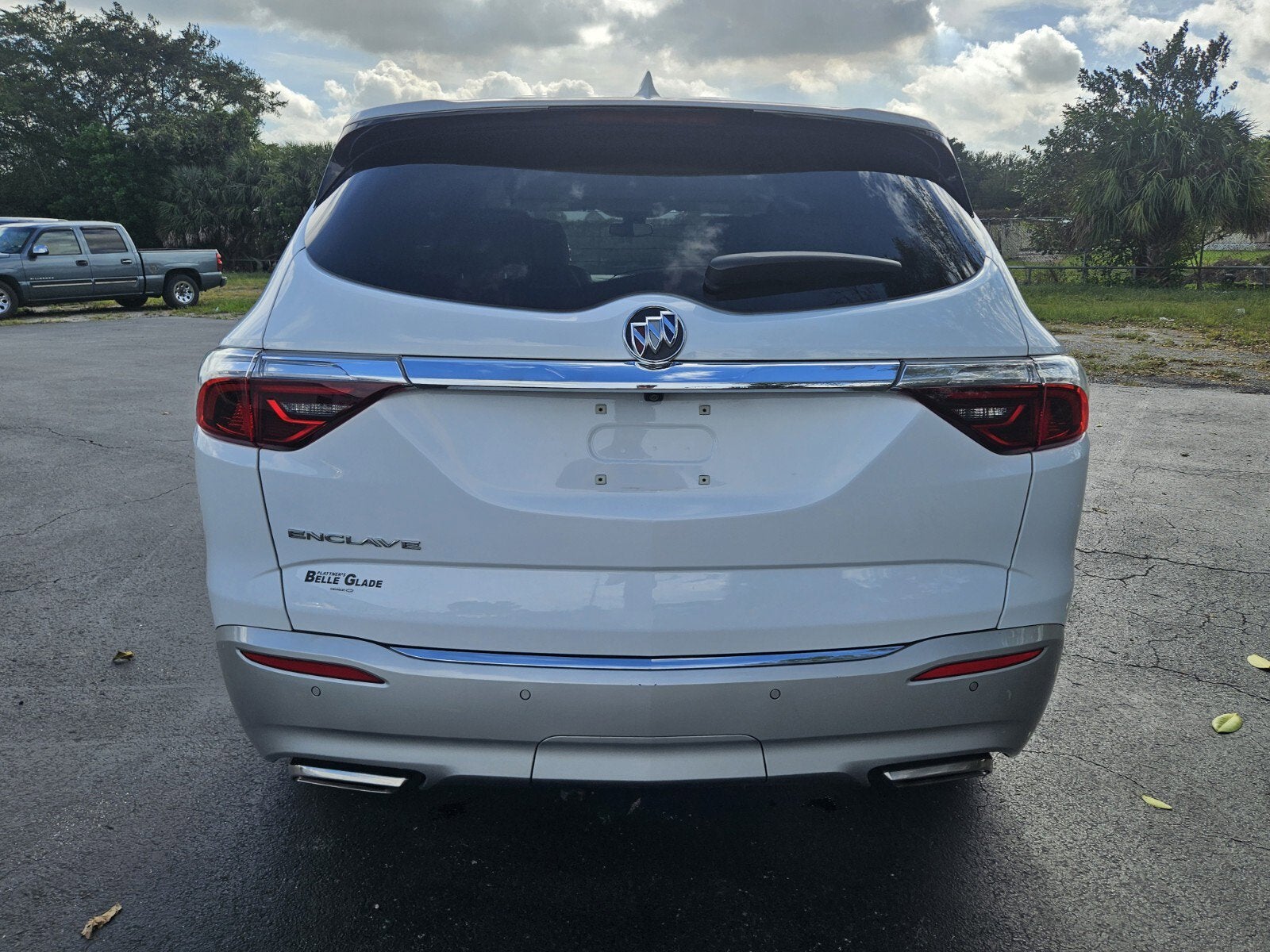 2023 Buick Enclave Essence