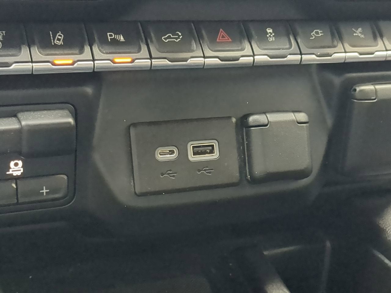 2022 Chevrolet Silverado 3500 HD High Country DRW