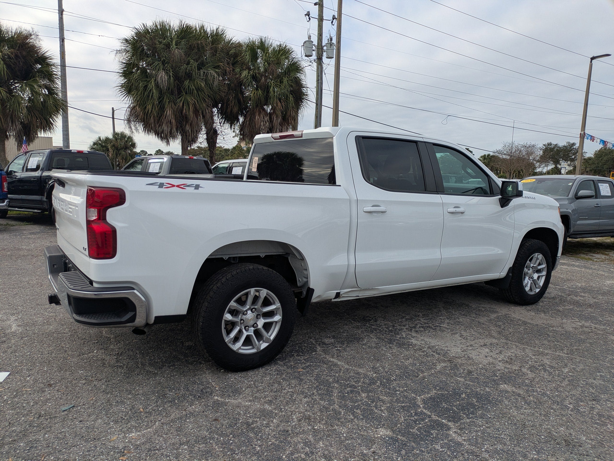 2022 Chevrolet Silverado 1500 LT (2FL)