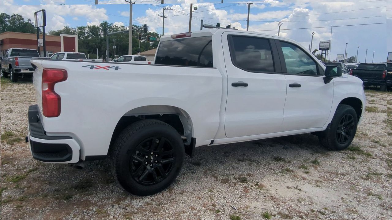 2025 Chevrolet Silverado 1500 Custom