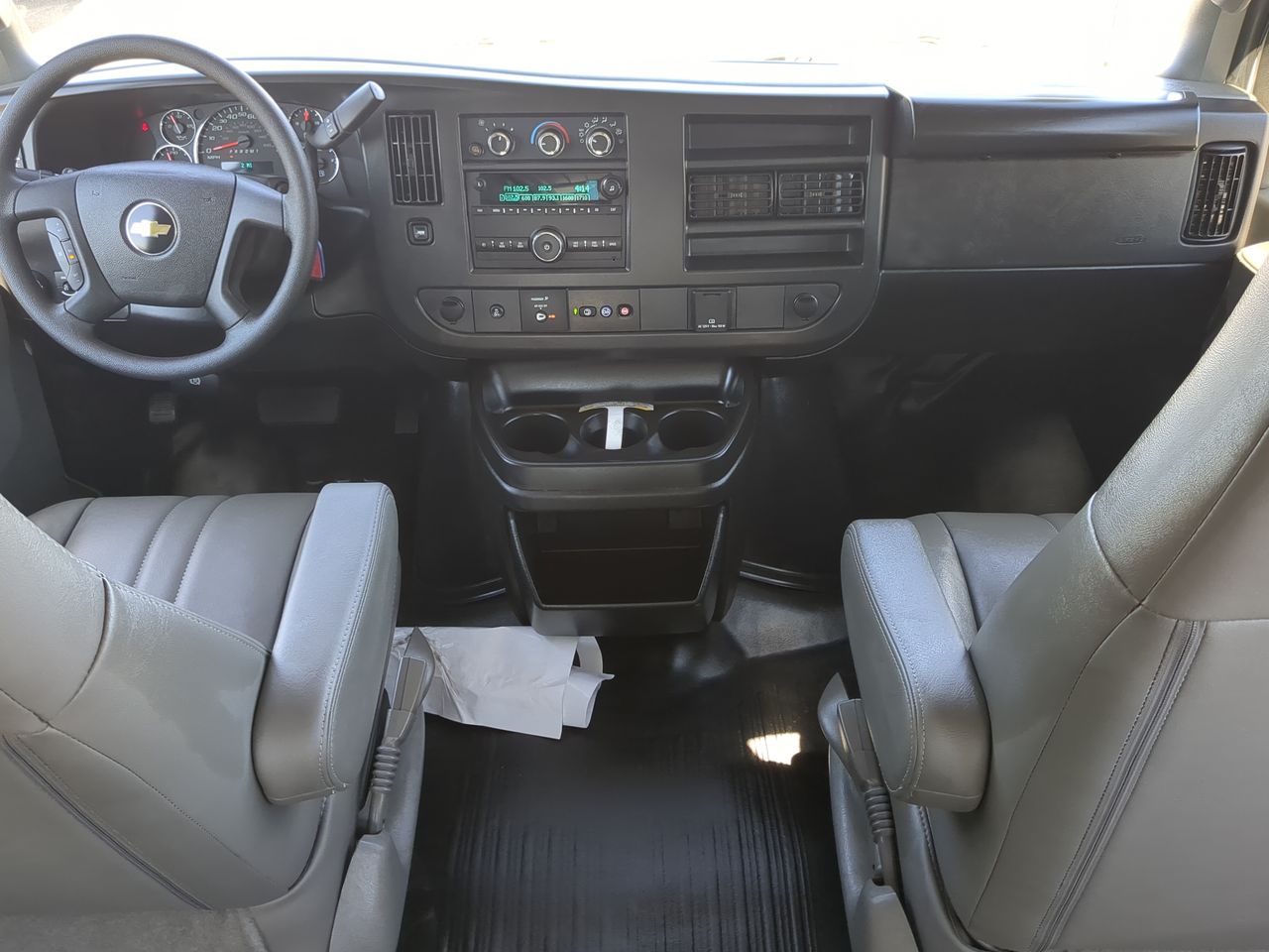 2025 Chevrolet Express Cargo 2500 WT