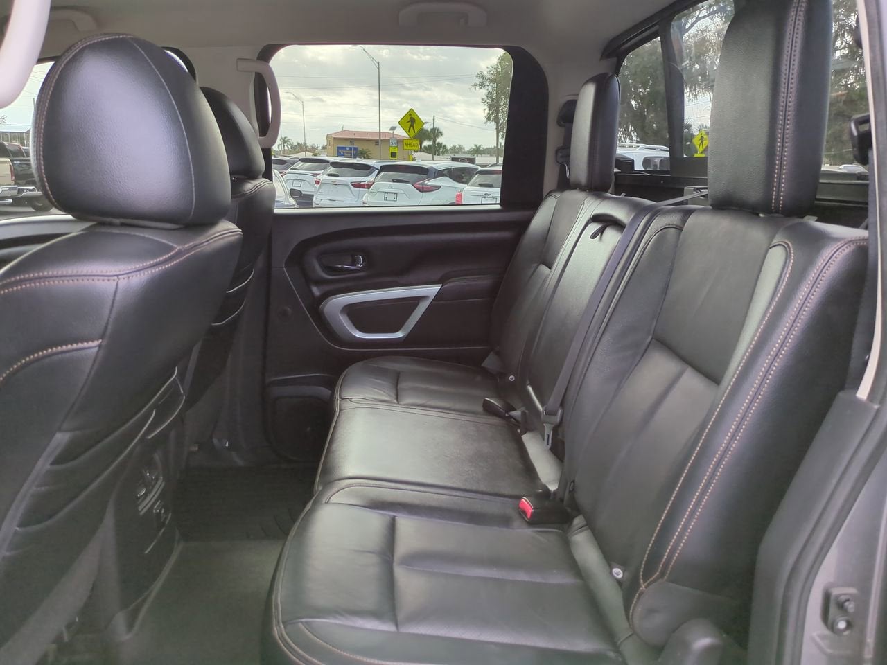 2017 Nissan TITAN SL