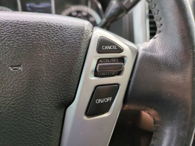 2017 Nissan TITAN SL