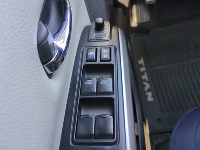 2023 Nissan TITAN Crew Cab SV 4x2