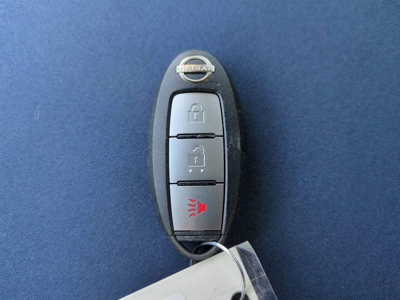 2023 Nissan TITAN Crew Cab SV 4x2