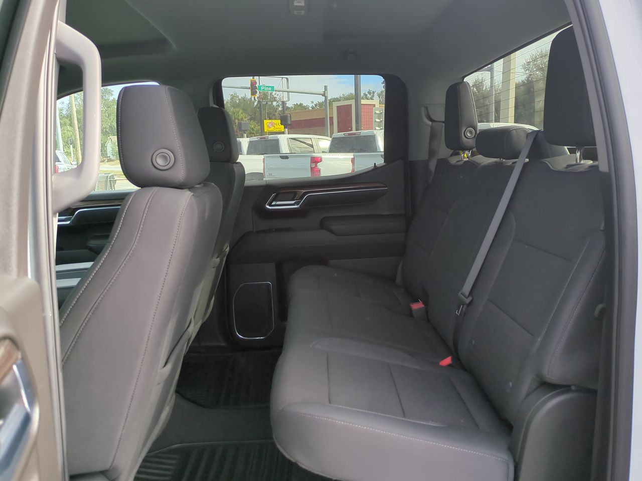 2025 Chevrolet Silverado 1500 LT (2FL)