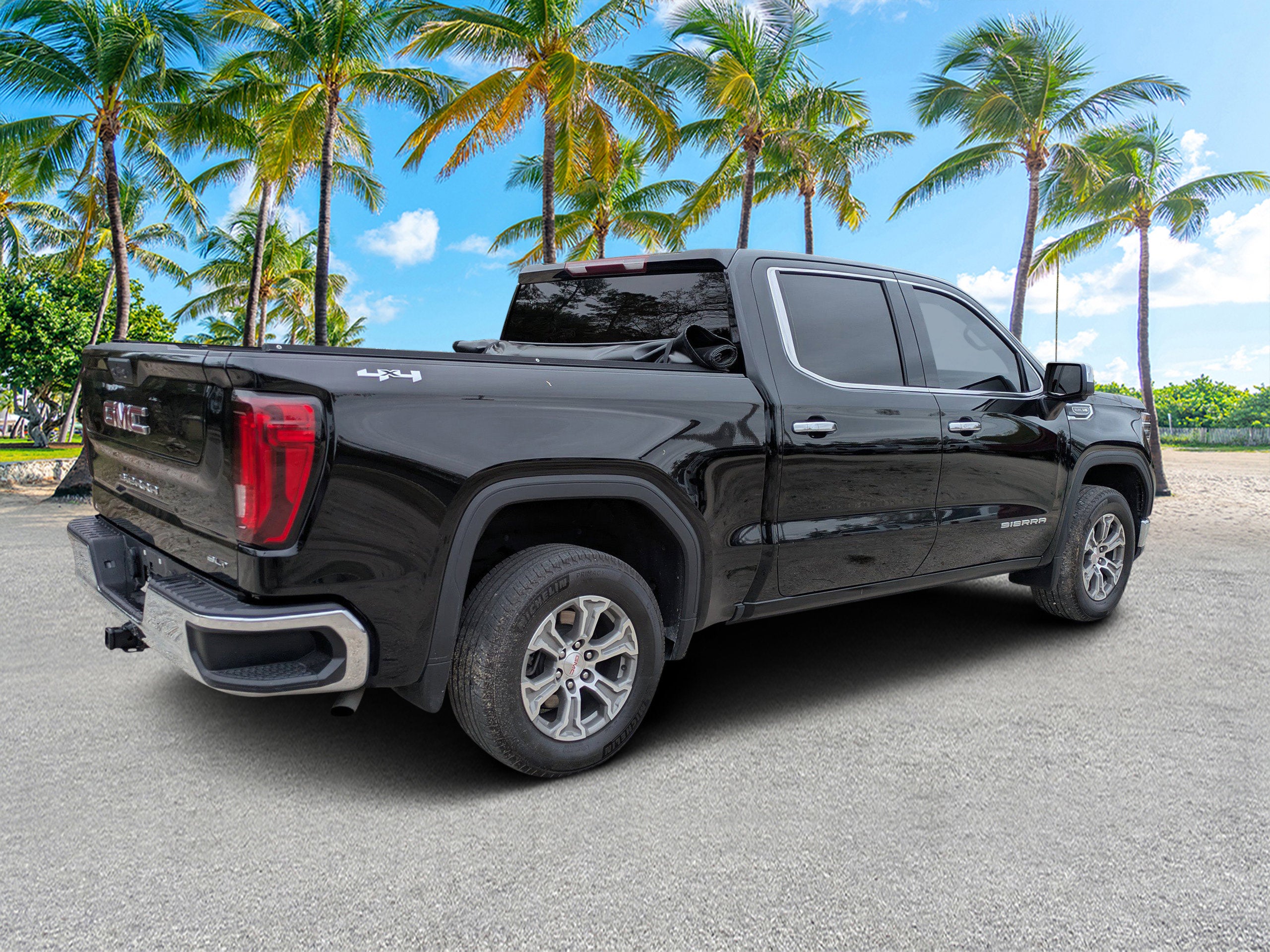 2024 GMC Sierra 1500 SLT