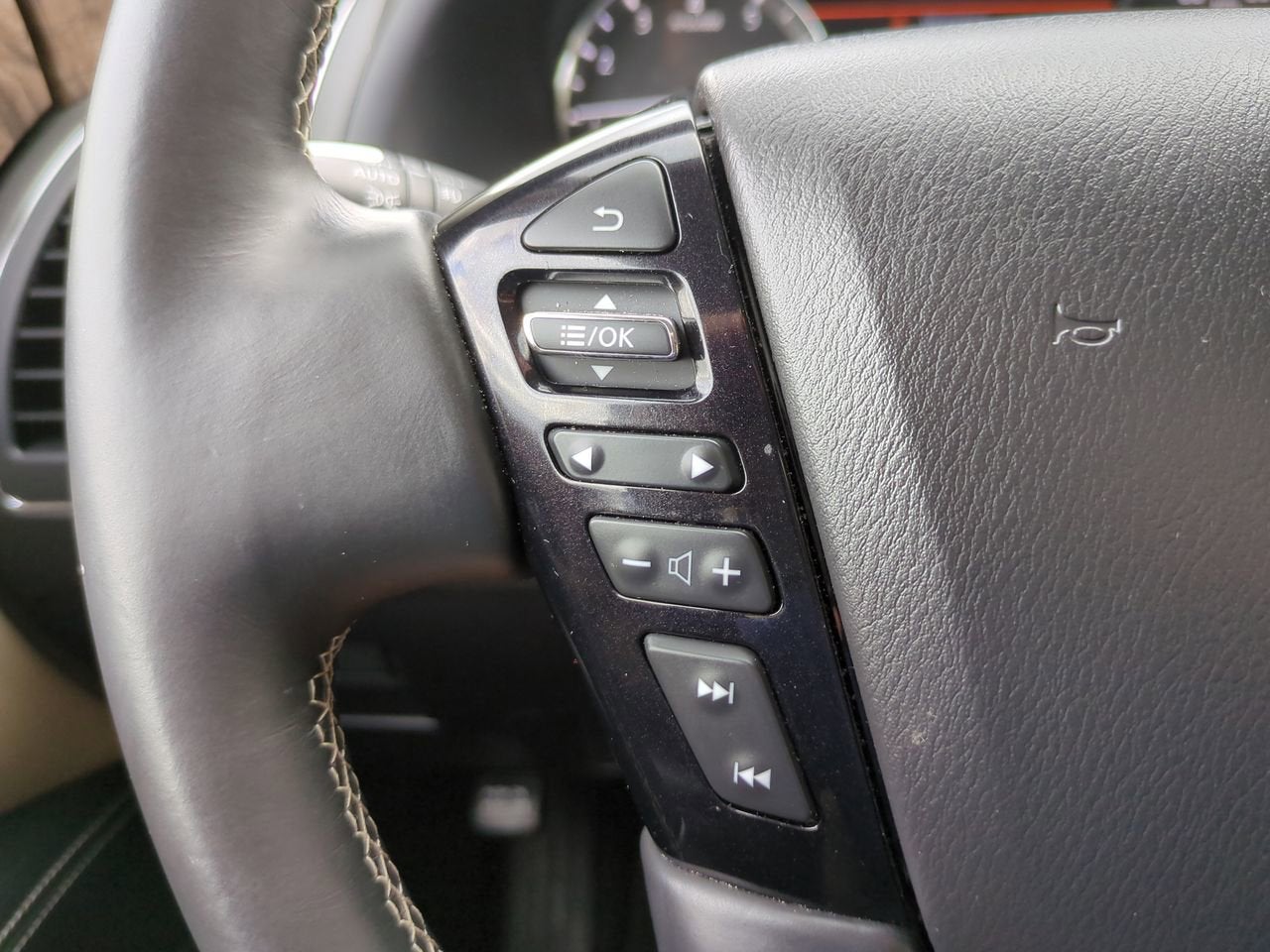 2023 INFINITI QX80 PREMIUM SELECT