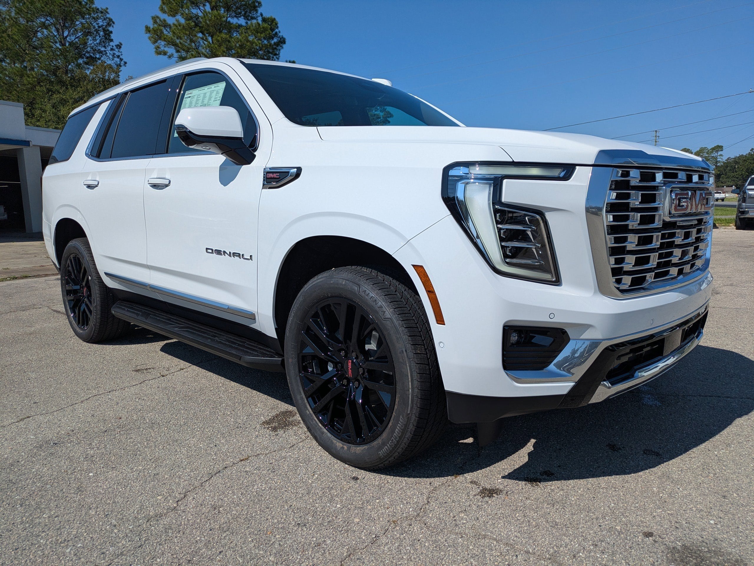 2025 GMC Yukon Denali