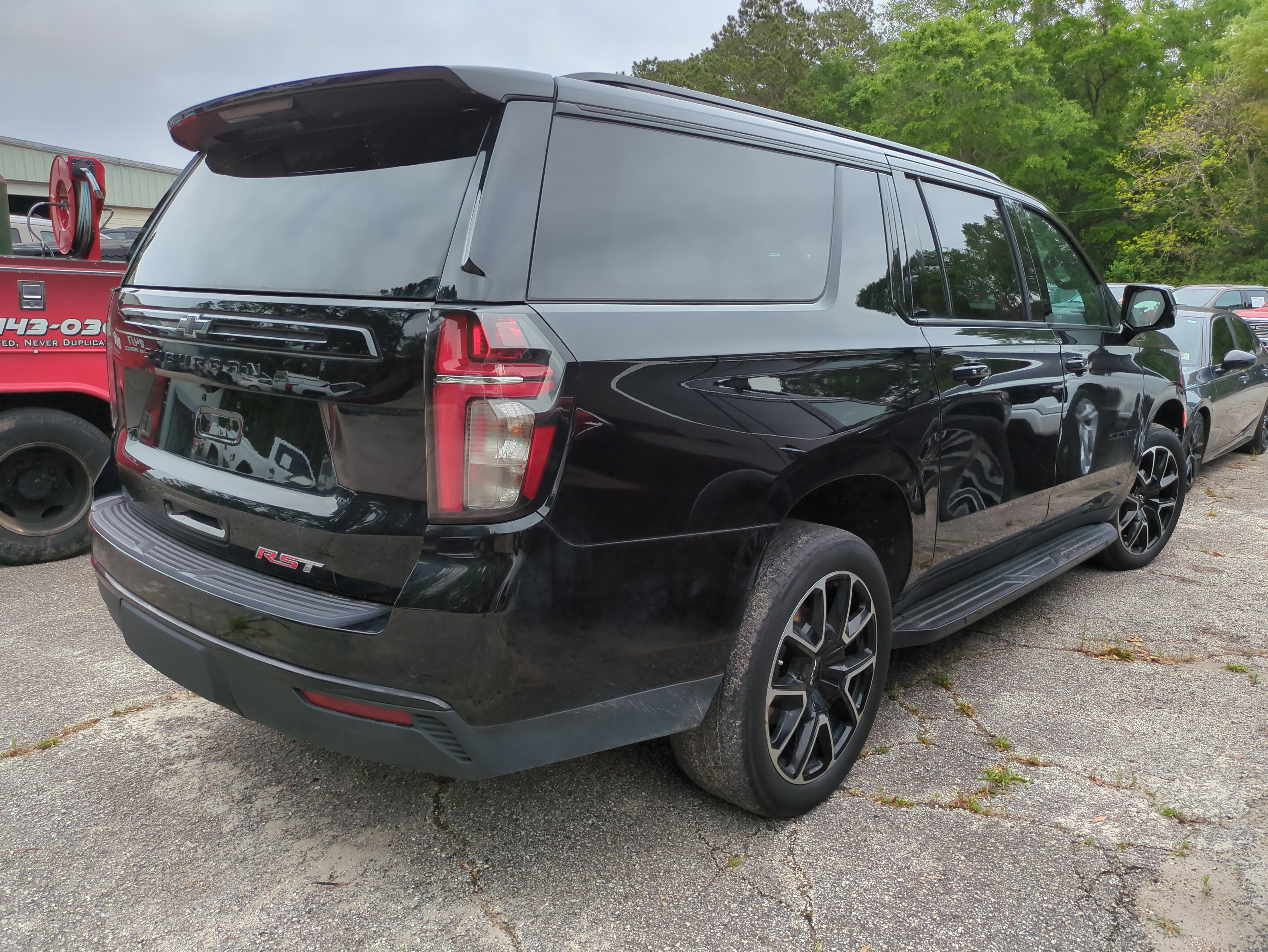 2023 Chevrolet Suburban RST