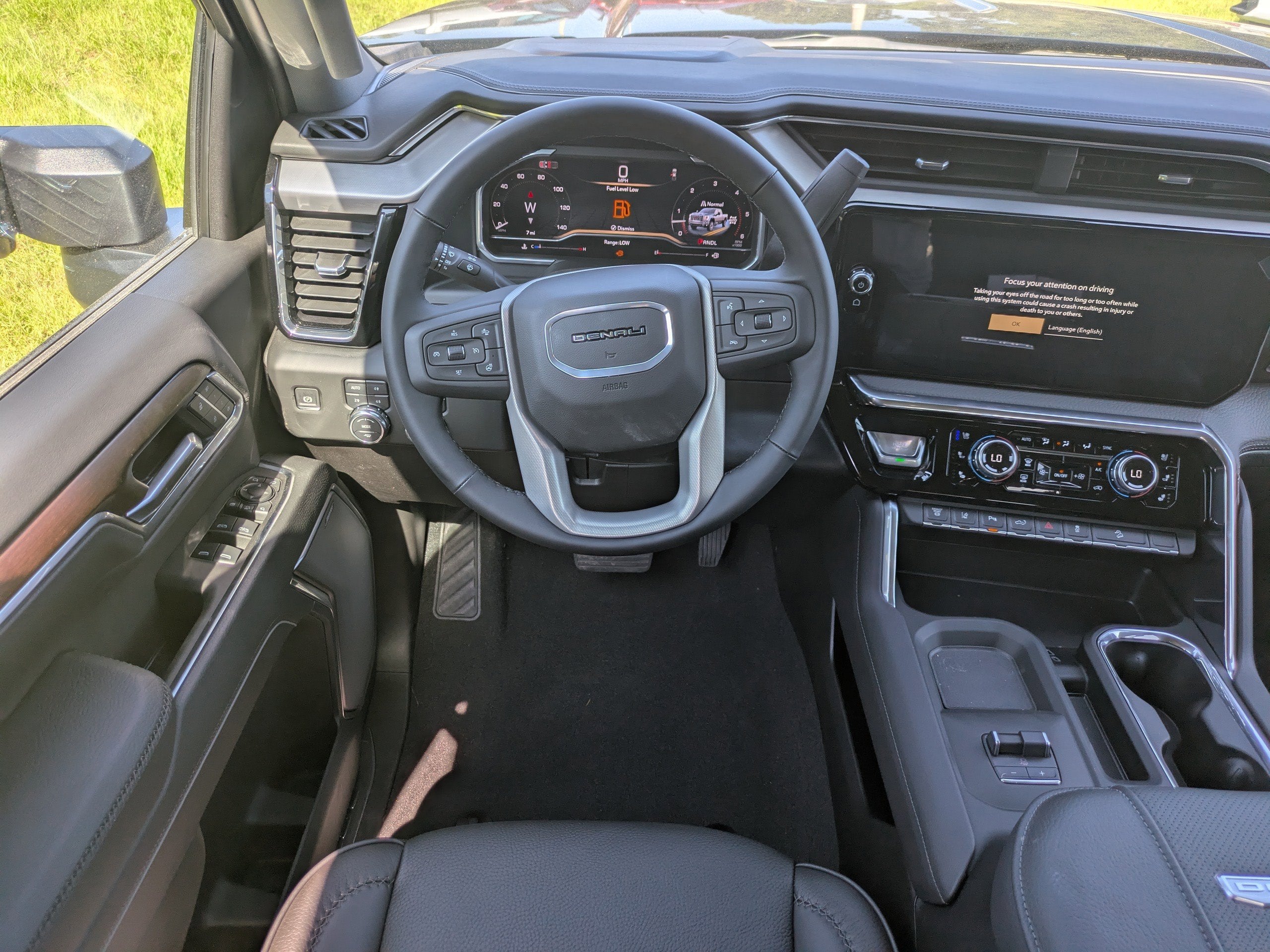 2025 GMC Sierra 2500 HD Denali