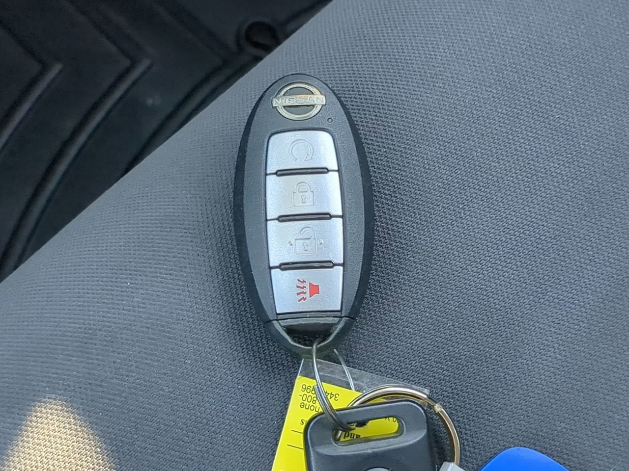 2022 Nissan Frontier Crew Cab SV 4x4