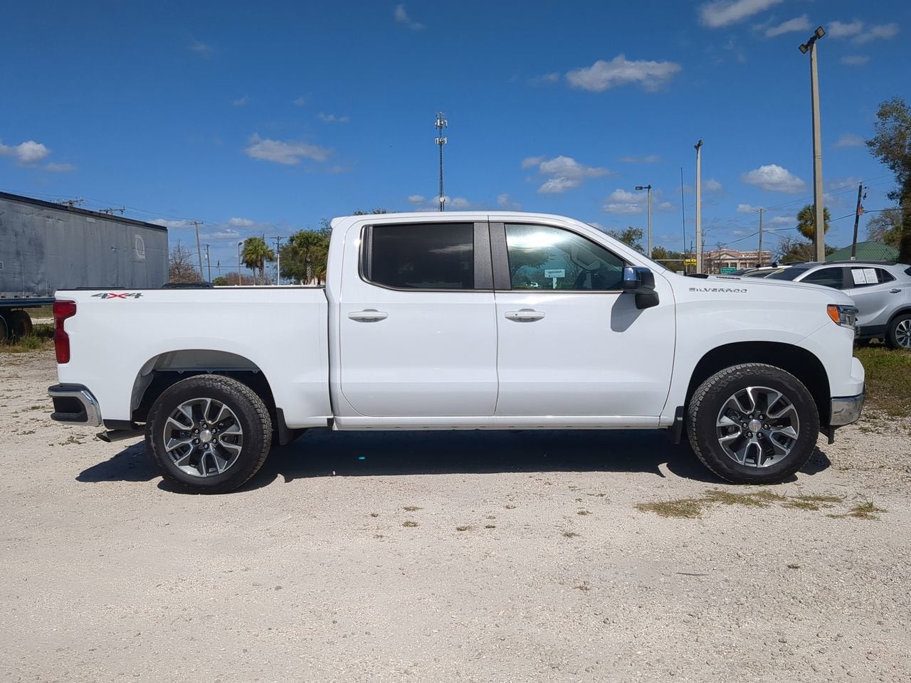 2025 Chevrolet Silverado 1500 LT (2FL)