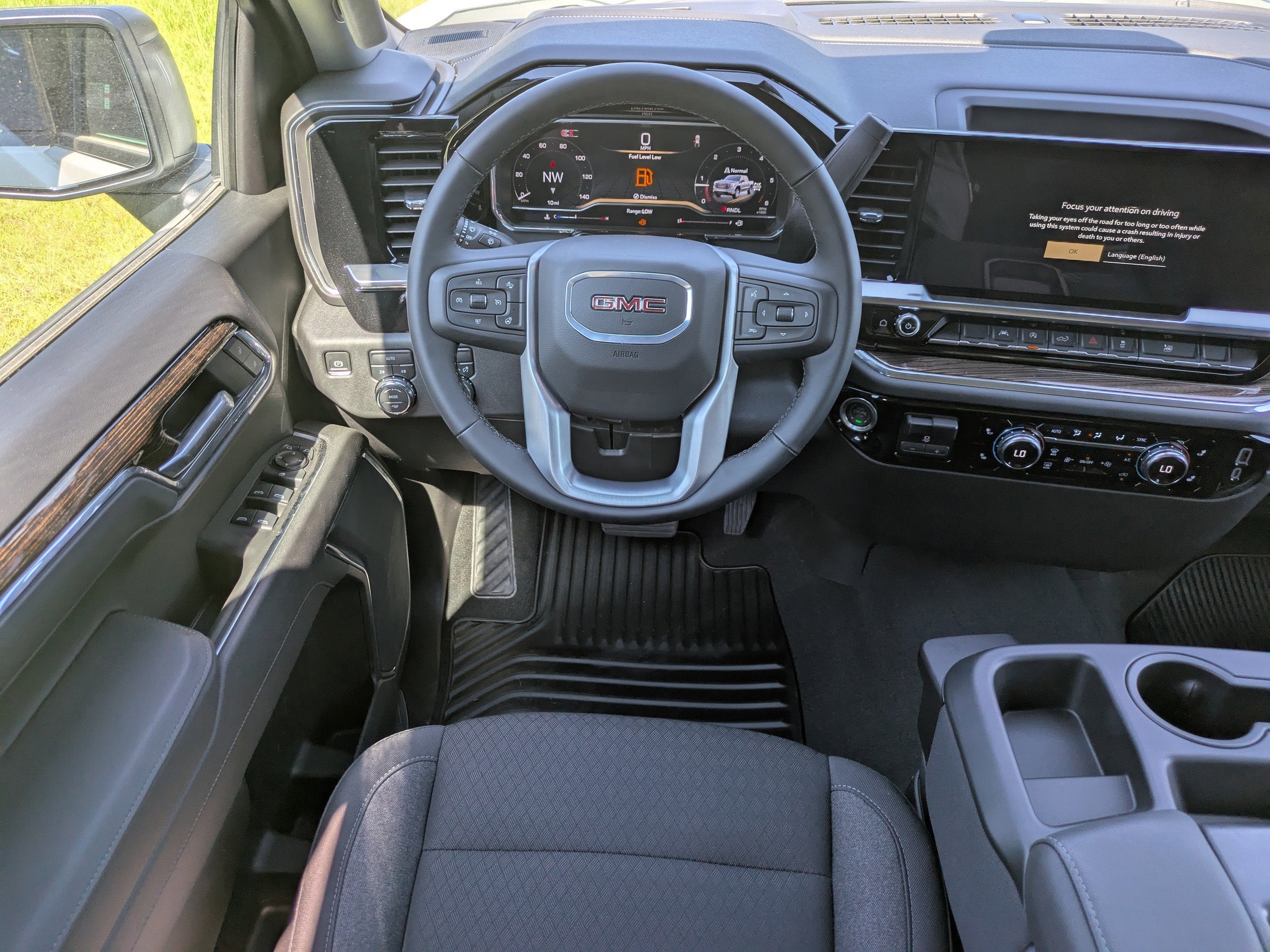 2025 GMC Sierra 1500 Elevation