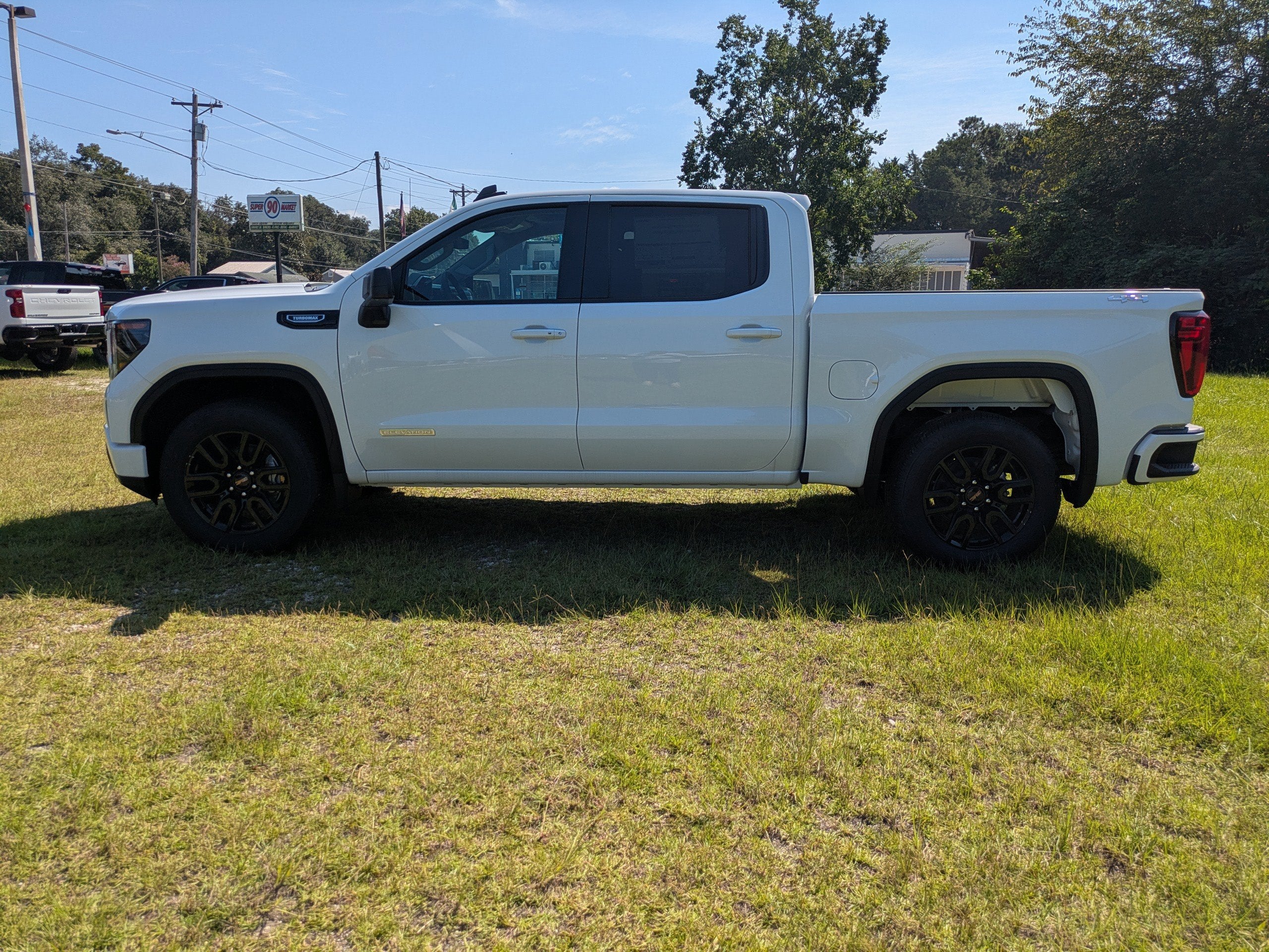 2025 GMC Sierra 1500 Elevation
