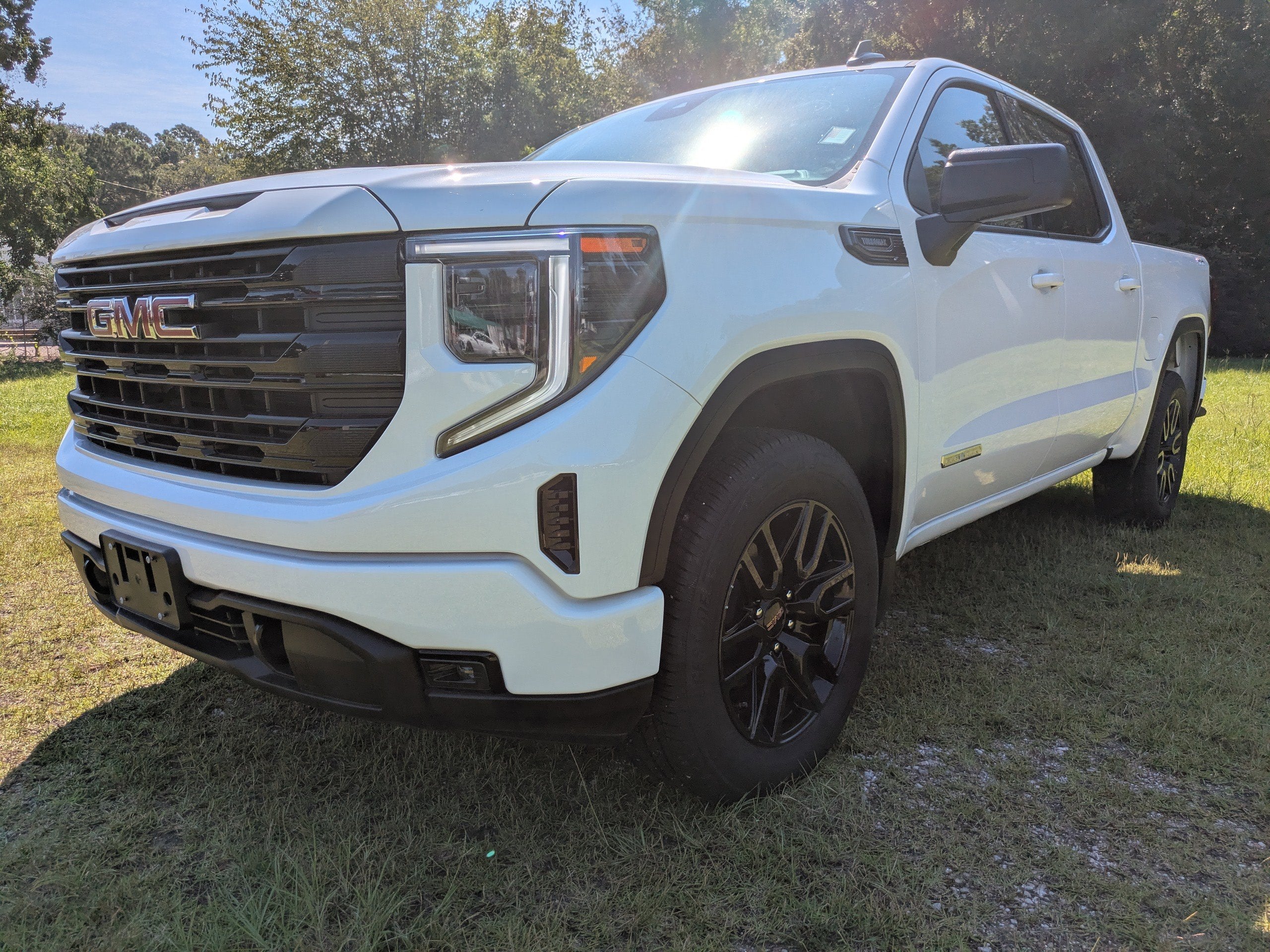 2025 GMC Sierra 1500 Elevation